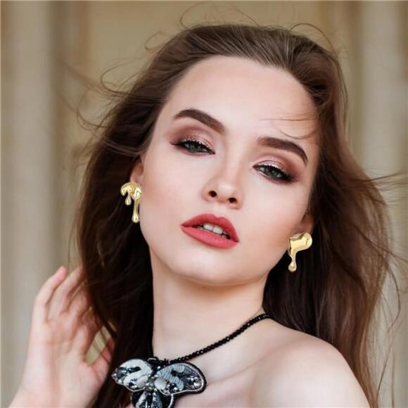 Irregular Asymmetrical Gold Drop Earrings – Chic Statement Jewelry - Picture 2 of 5